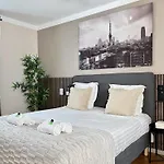 1581 Typical Luxurious Parisian Getaway