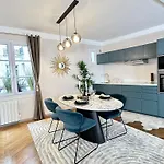 1581 Typical Luxurious Parisian Getaway