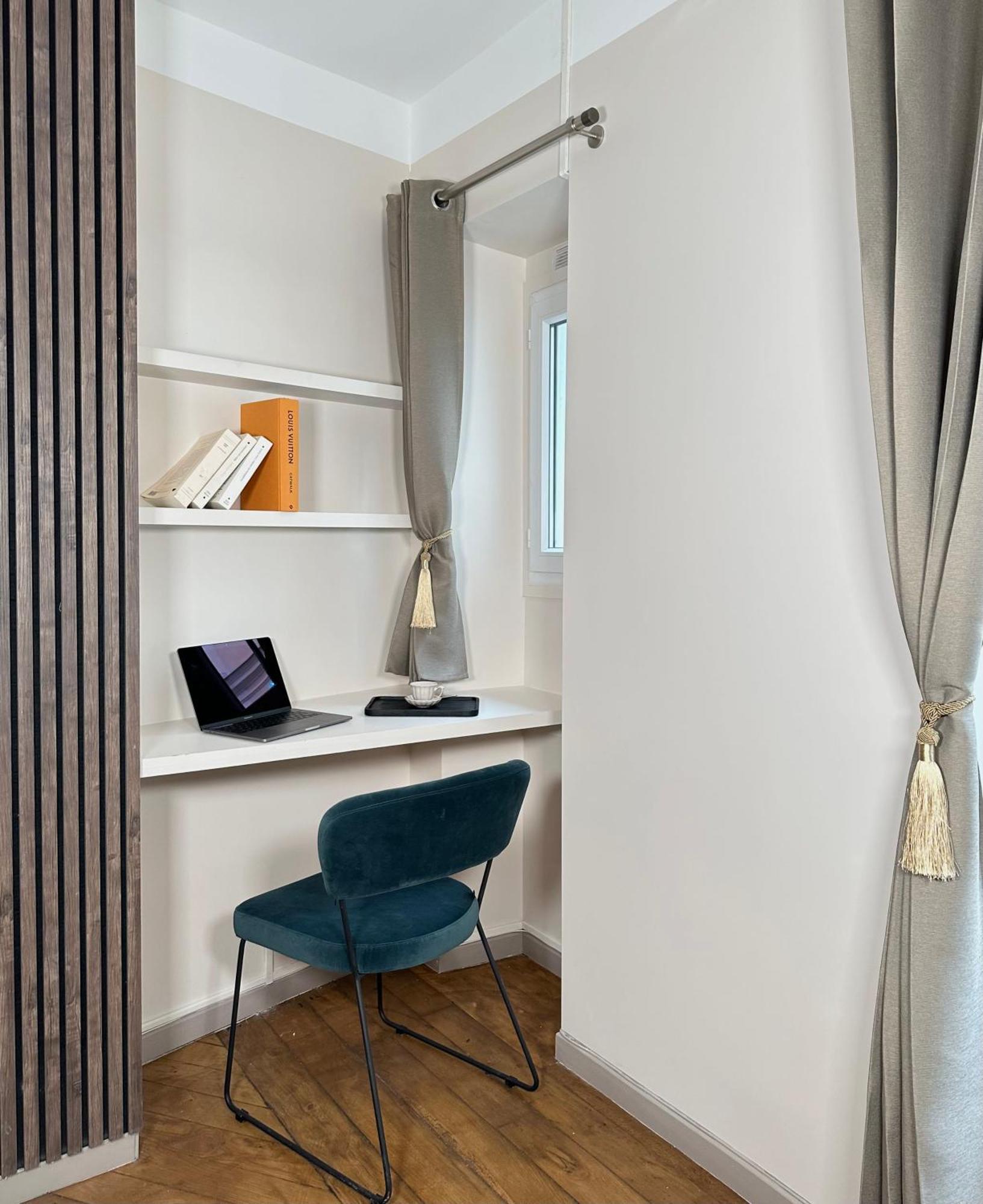 1581 Typical Luxurious Parisian Getaway Parigi