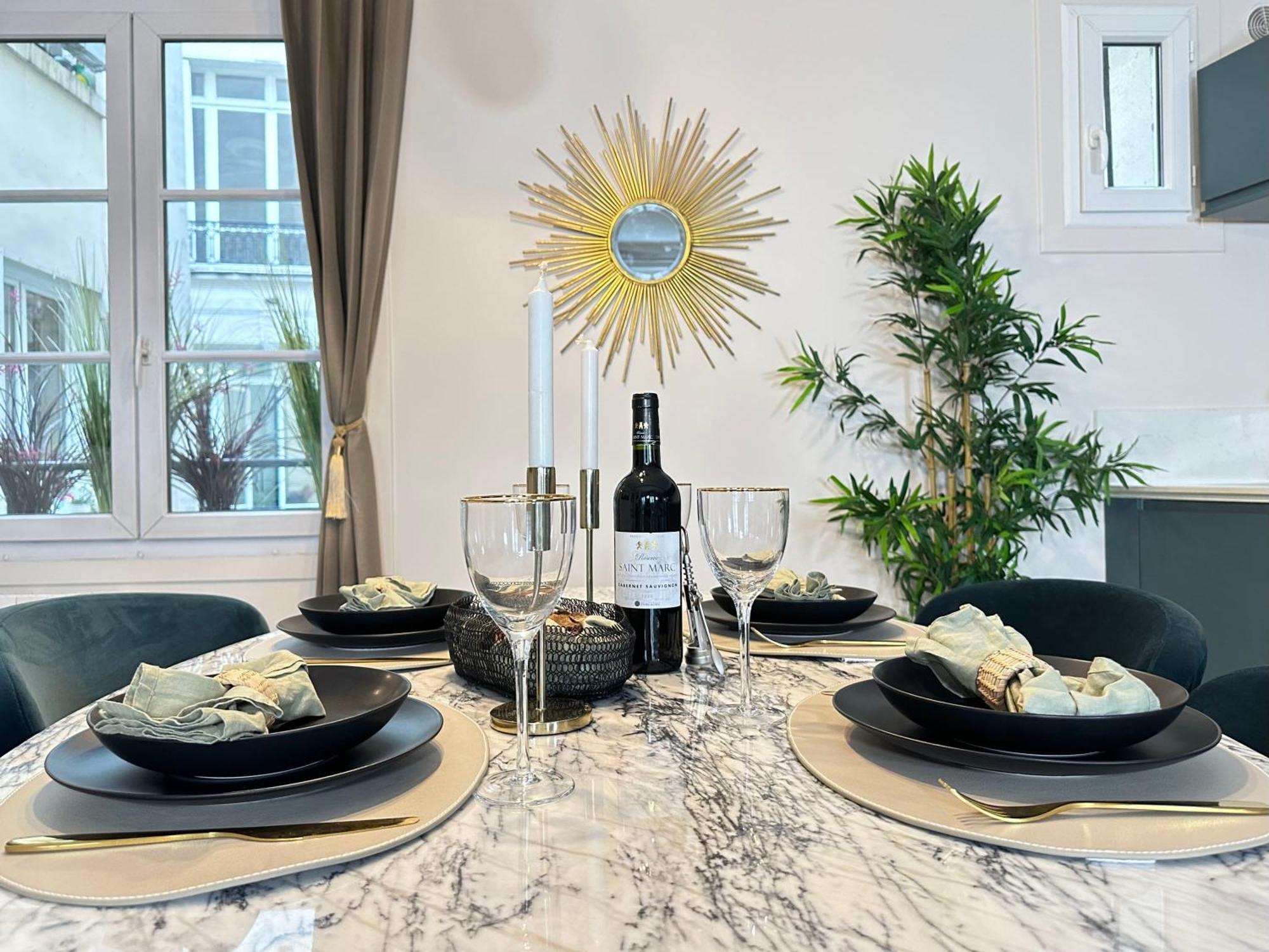 Appartamento 1581 Typical Luxurious Parisian Getaway Parigi